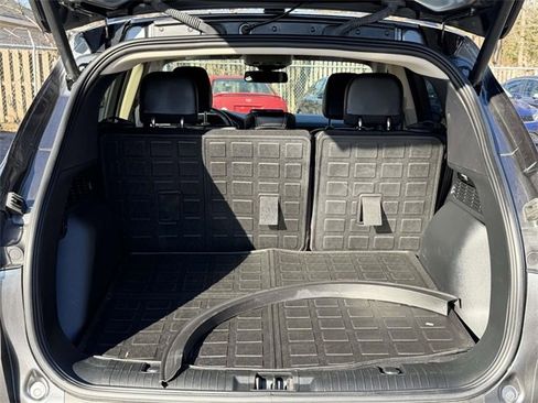 Used 2020 Ford Escape Titanium image 13