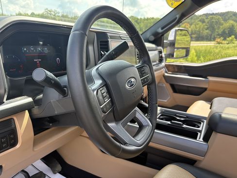 Used 2026 Ford F350 Lariat w/ Lariat Premium Package AWD/4WD image 29