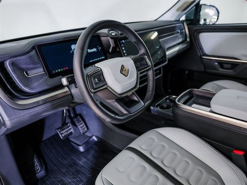 Used 2025 Rivian R1T Adventure image 4