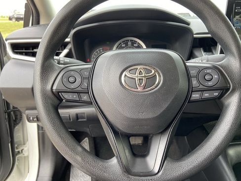 Used 2021 Toyota Corolla LE w/ LE Convenience Package image 35