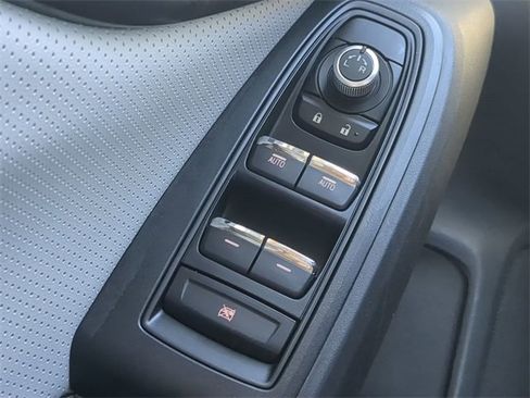 Used 2020 Subaru Crosstrek 2.0i Limited w/ Moonroof Package w/Navigation image 23