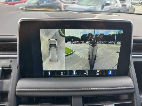 Used 2023 Chevrolet Suburban Premier w/ Premium Package 2 RWD image 28