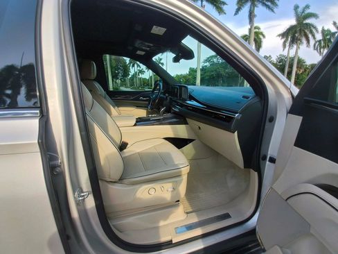 Used 2021 Cadillac Escalade ESV Premium Luxury w/ Performance Package RWD image 38
