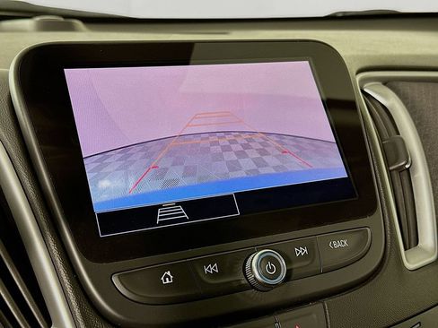 Used 2023 Chevrolet Malibu LT image 19