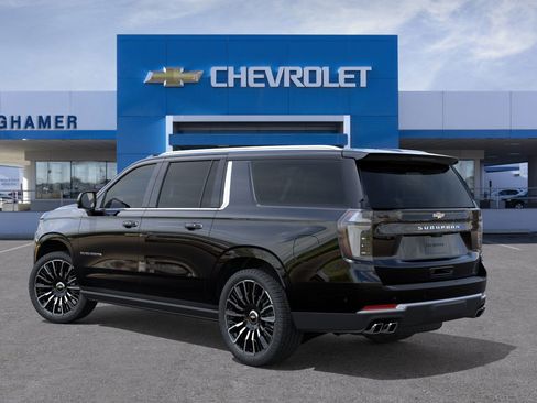 New 2026 Chevrolet Suburban High Country image 3