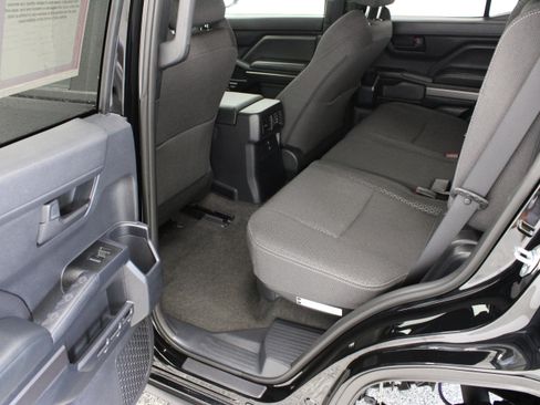 Used 2026 Toyota 4Runner SR5 AWD/4WD image 27