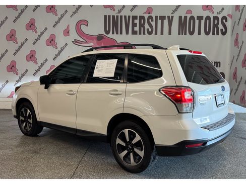 Used 2017 Subaru Forester 2.5i w/ Alloy Wheel Package AWD/4WD image 11