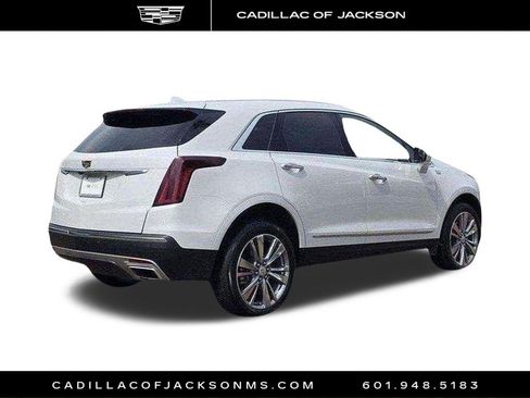 Certified 2024 Cadillac XT5 Premium Luxury FWD image 5