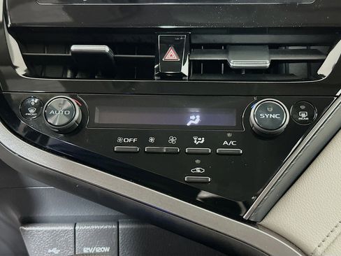 Used 2023 Toyota Camry LE image 22