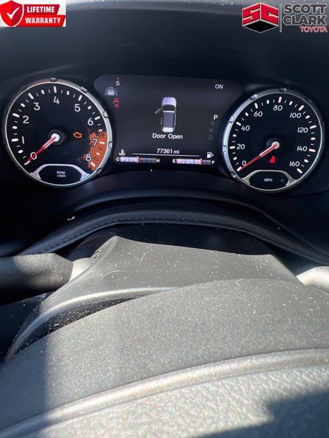 Used 2018 Jeep Renegade Limited w/ UConnect 8.4 Nav Group FWD image 1