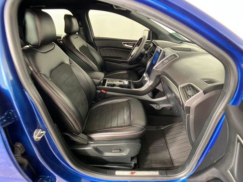 Certified 2022 Ford Edge ST-Line image 7