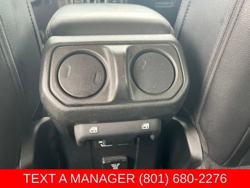 Used 2023 Jeep Gladiator Overland AWD/4WD image 18