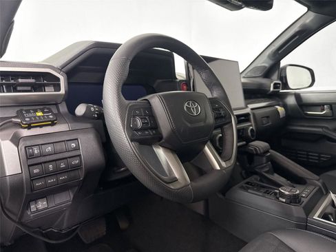 Used 2024 Toyota Tacoma TRD Off-Road w/ TRD Off Road Premium Package AWD/4WD image 3