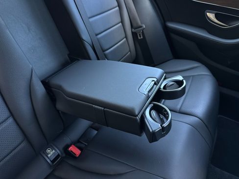 Used 2019 Mercedes-Benz C 300 4MATIC Sedan image 37