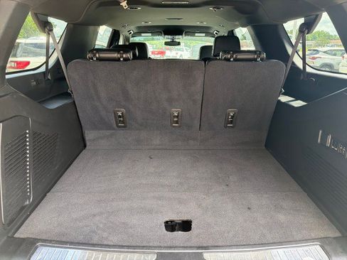 Used 2021 Chevrolet Suburban Premier AWD/4WD image 29