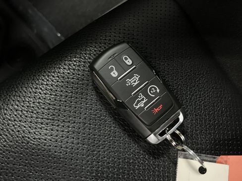 Certified 2025 RAM 1500 Limited image 30