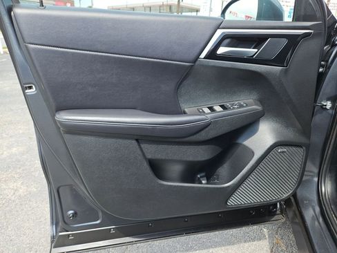 Used 2025 Mitsubishi Outlander SE AWD/4WD image 14