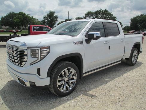 New 2026 GMC Sierra 1500 Denali w/ Denali Reserve Package AWD/4WD image 12
