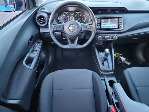 Certified 2025 Nissan Kicks Play S image 11