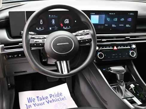 Used 2025 Hyundai Tucson SEL FWD image 33