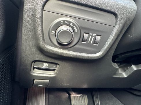 New 2026 Jeep Grand Cherokee Altitude RWD image 34