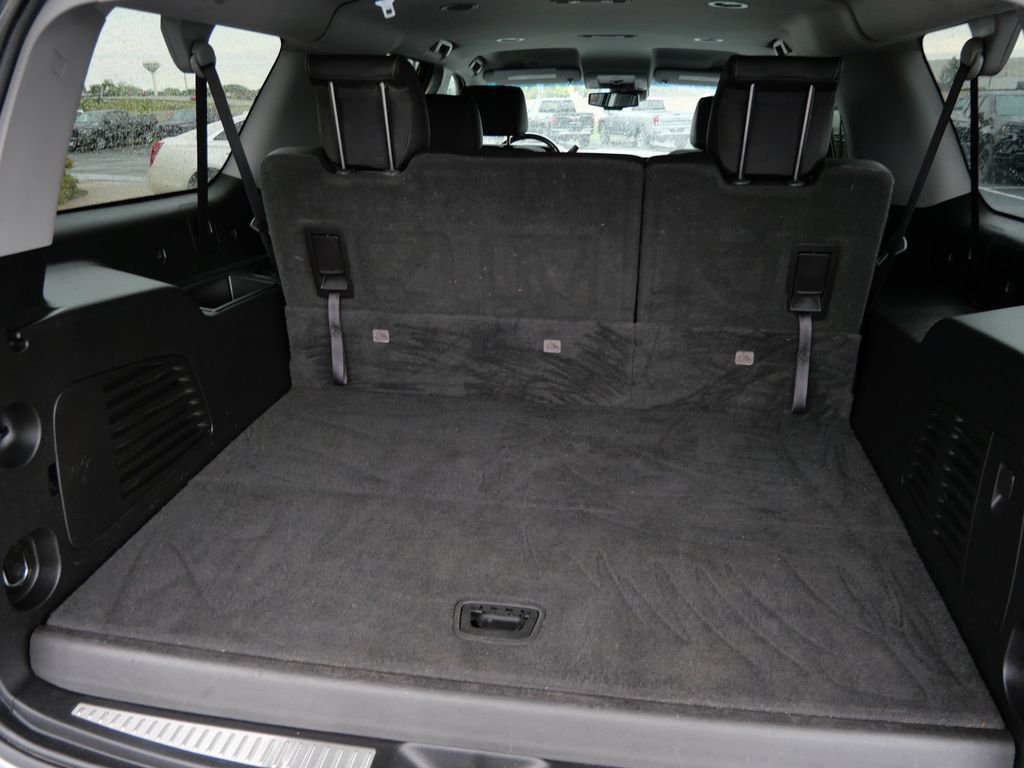 Used 2019 Chevrolet Suburban LT AWD/4WD image 10