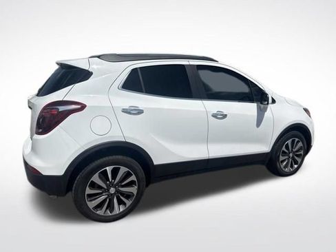 Used 2022 Buick Encore Preferred FWD image 3