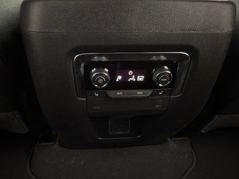 New 2026 Chevrolet Suburban Premier RWD image 21