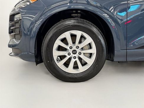 New 2025 Audi Q6 e-tron Premium image 24