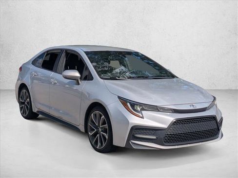 Used 2021 Toyota Corolla SE FWD image 3