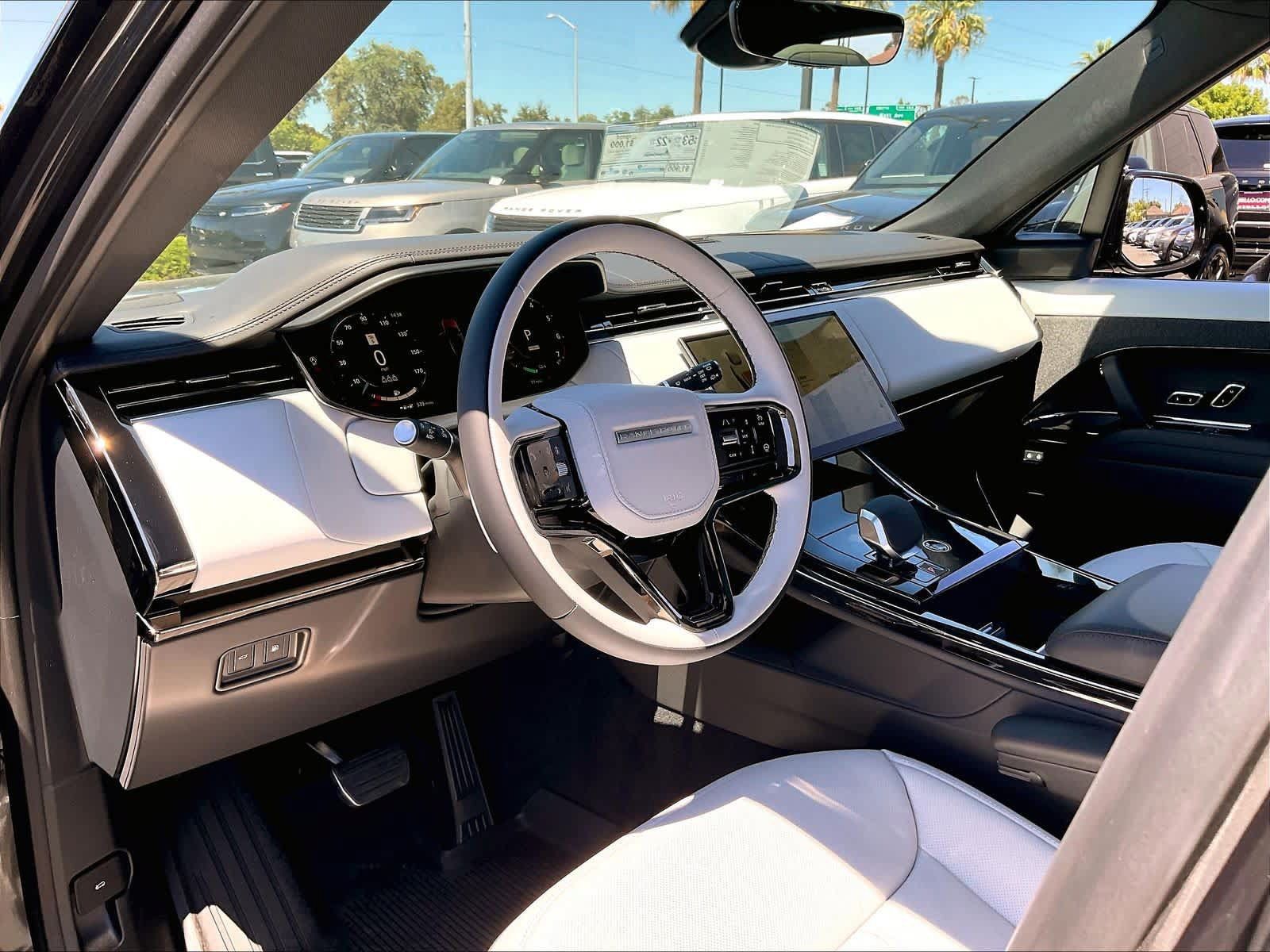 New 2026 Land Rover Range Rover Sport Dynamic SE AWD/4WD image 8