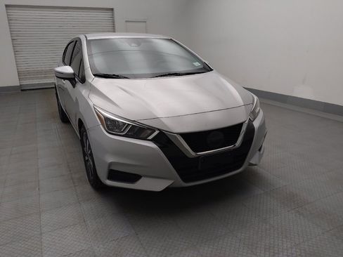 Used 2021 Nissan Versa SV w/ Trunk Package image 14