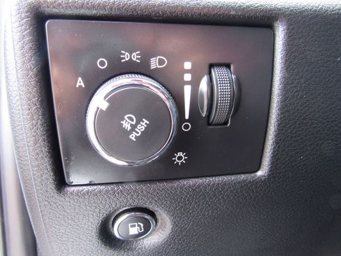 Used 2016 Jeep Grand Cherokee Limited AWD/4WD image 15