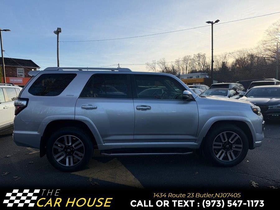Used 2017 Toyota 4Runner Limited AWD/4WD image 9