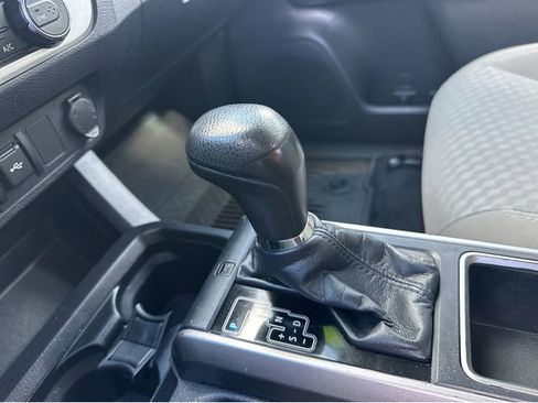 Used 2022 Toyota Tacoma SR5 image 20