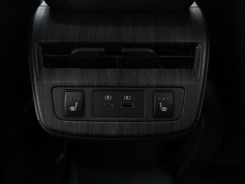 Used 2023 Nissan Ariya FWD image 23