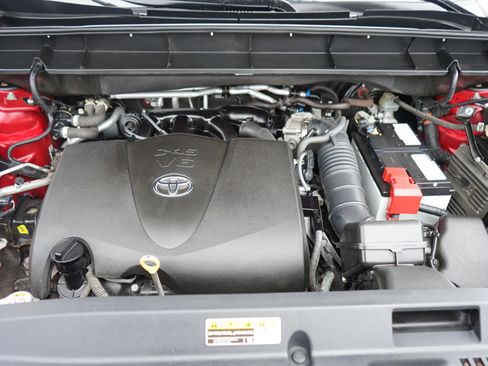 Used 2022 Toyota Highlander Platinum AWD/4WD image 10