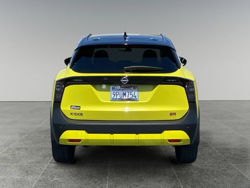 Used 2025 Nissan Kicks SR FWD image 4