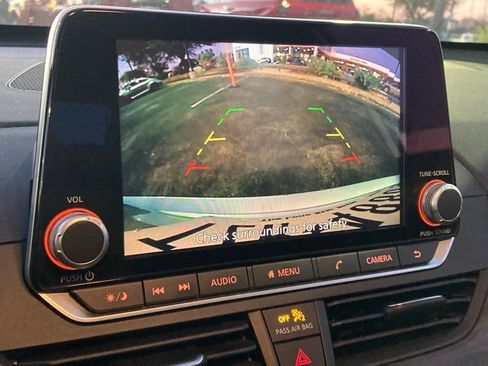 Used 2024 Nissan Altima 2.5 SV image 20