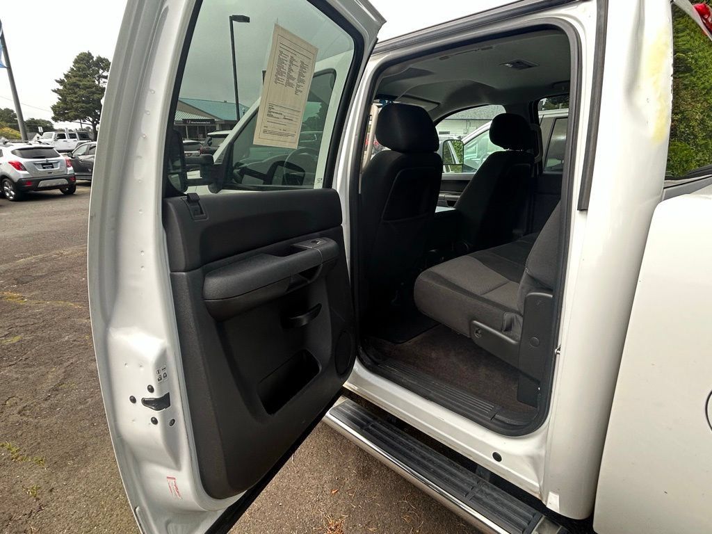 Used 2014 GMC Sierra 2500 SLE w/ SLE Preferred Package AWD/4WD image 27