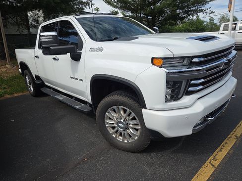 Used 2020 Chevrolet Silverado 2500 High Country w/ Z71 Off-Road Package AWD/4WD image 1