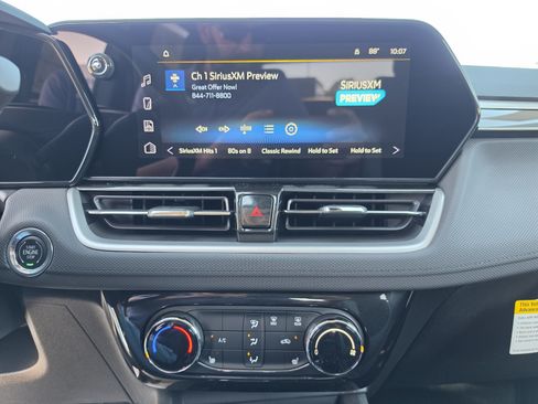 New 2026 Chevrolet TrailBlazer LT w/ LT Cold Weather Package FWD image 26