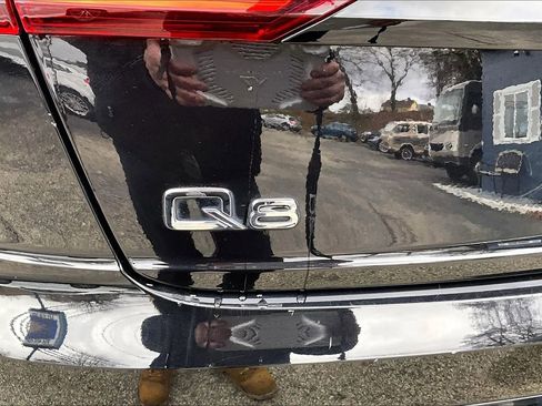 Used 2019 Audi Q8 Premium image 8