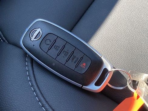 Used 2025 Nissan Murano SL AWD/4WD image 21