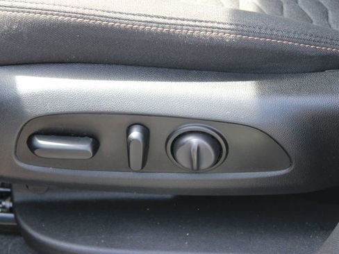 Used 2021 Chevrolet Equinox LT image 16