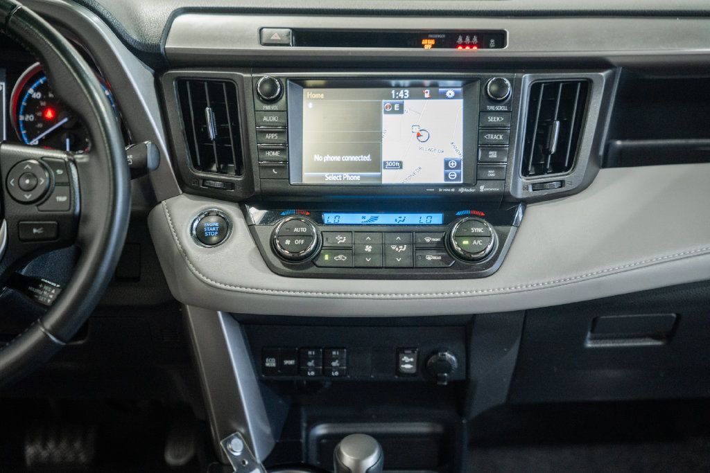Used 2018 Toyota RAV4 Limited AWD/4WD image 19