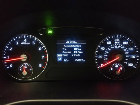 Used 2020 Kia Sorento LX image 23