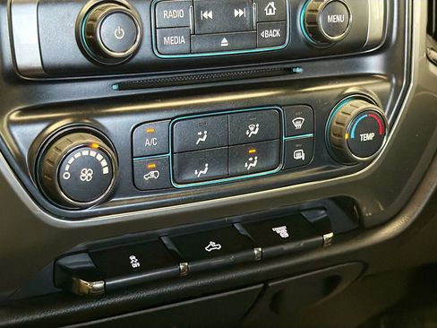 Used 2016 Chevrolet Silverado 2500 LT AWD/4WD image 10