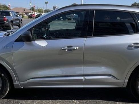 Used 2023 Ford Escape ST-Line w/ Tech Pack #1 image 5