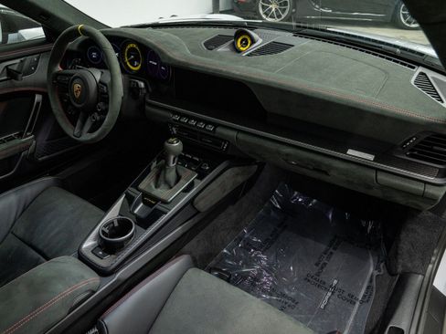 Used 2025 Porsche 911 GT3 RS RWD image 13